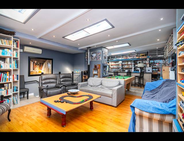 13 BEDROOM FREESTANDING FOR SALE IN SUNSET BEACH